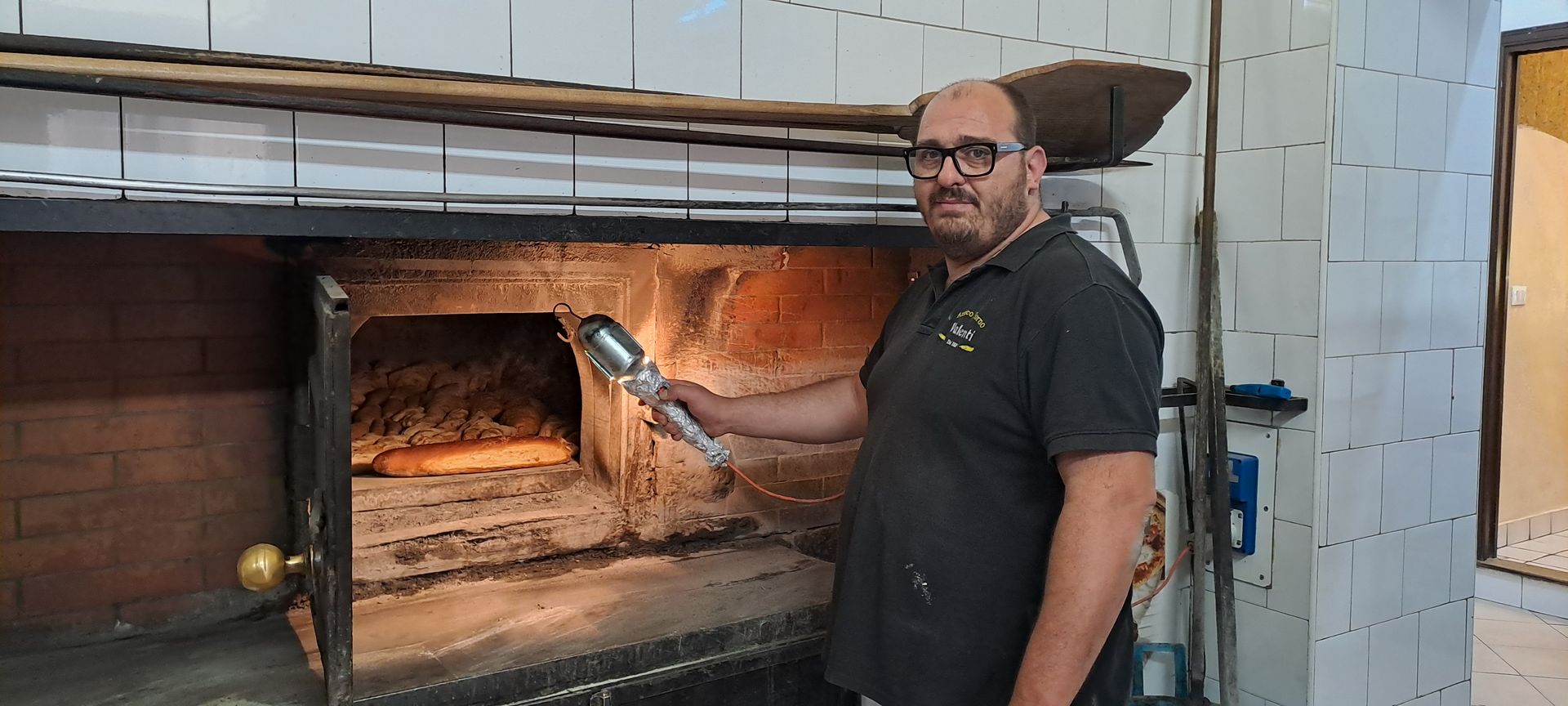 Controllo del forno dell'Antico Forno Valenti dal 1887