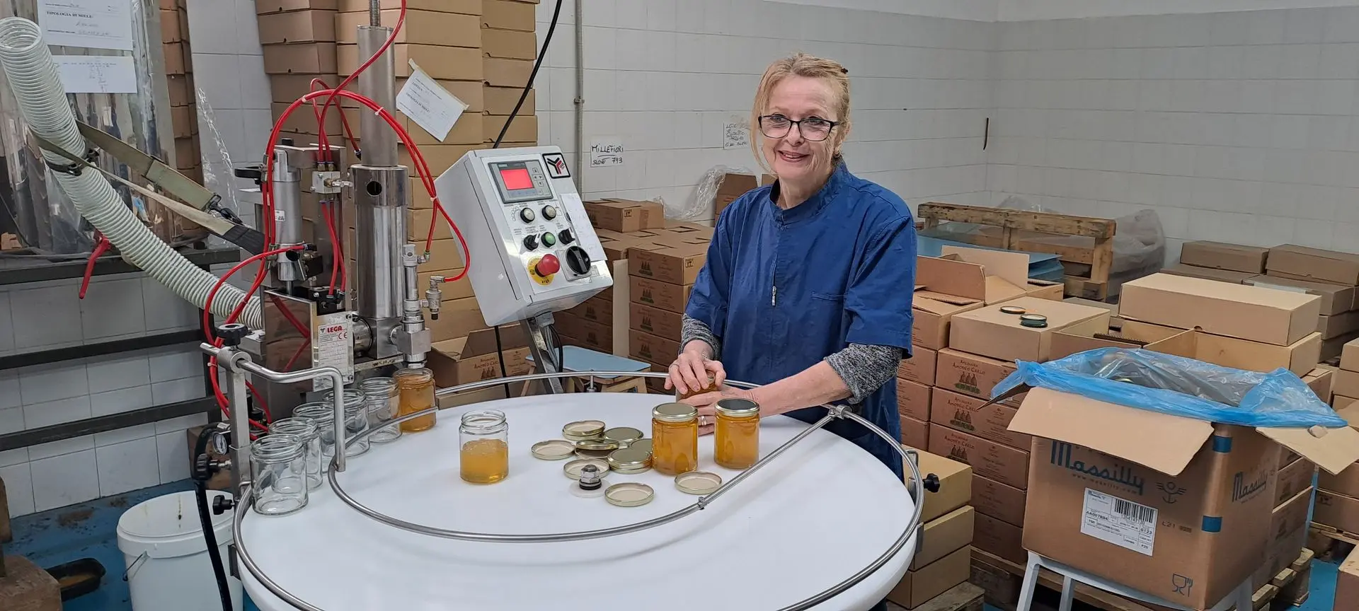 Macchinario per lavorazione del miele di Apicoltura Amodeo Carlo